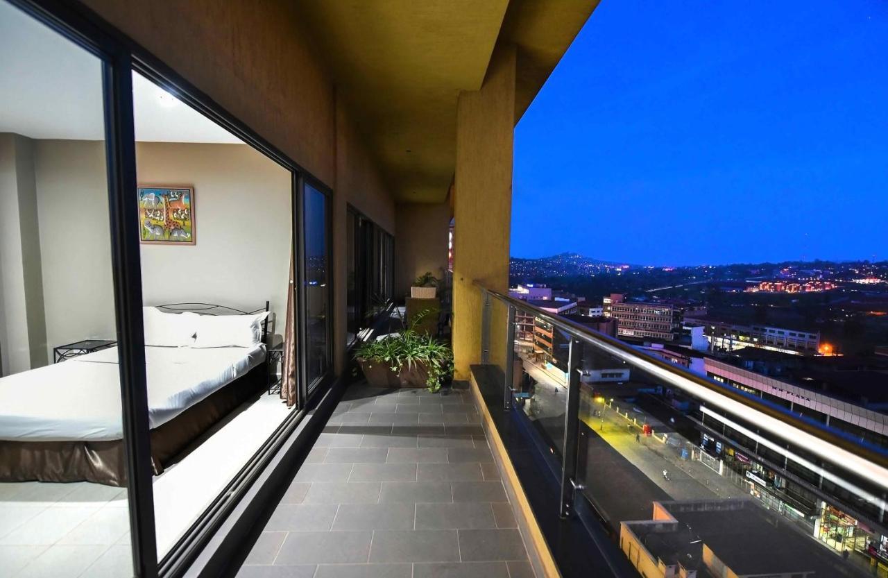 Kampala Boulevard Suites Esterno foto