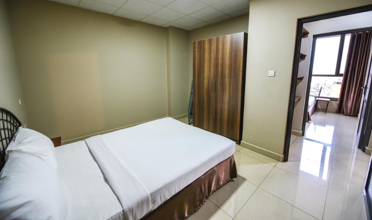 Kampala Boulevard Suites Esterno foto